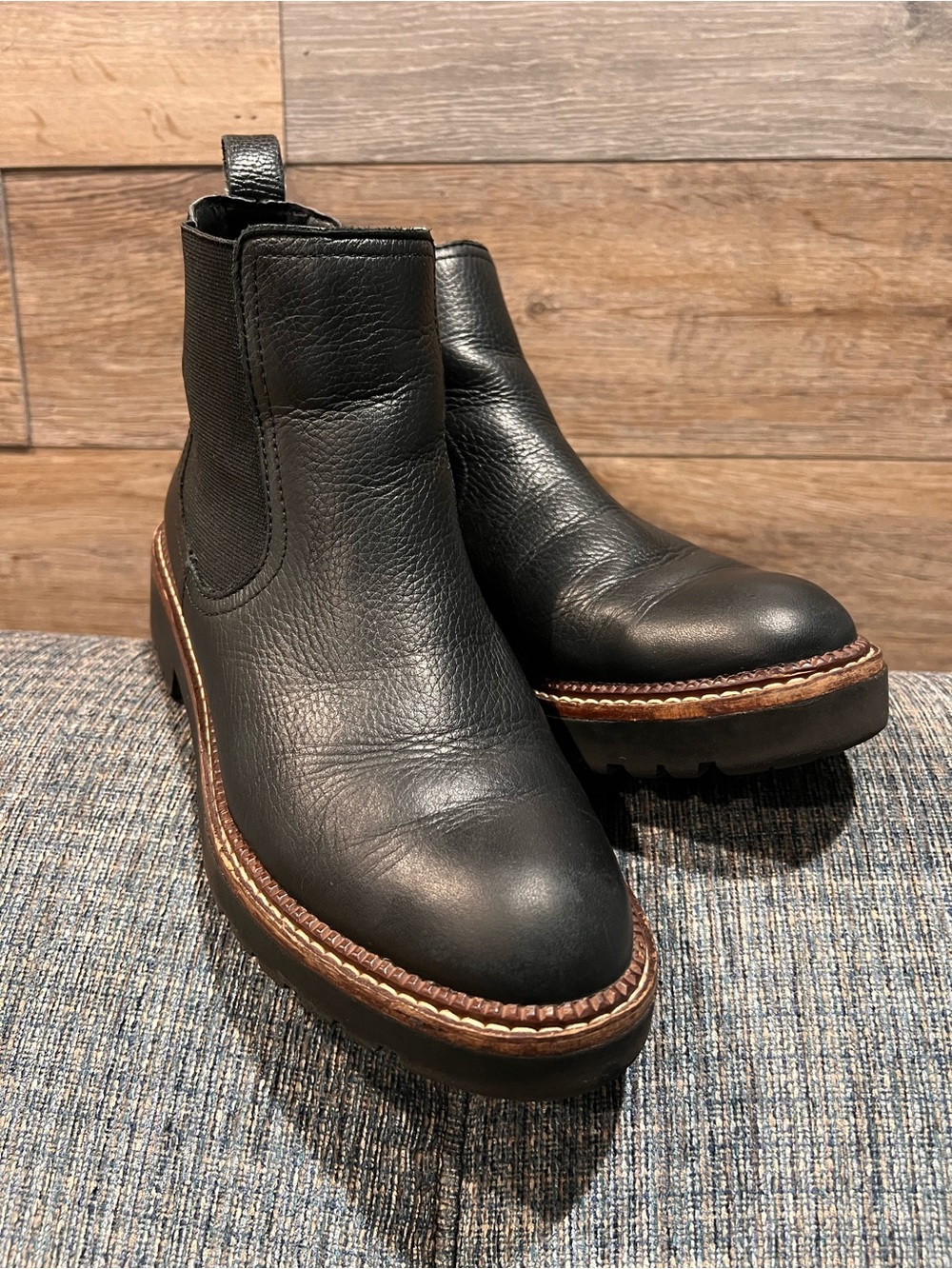 Lug Chelsea Boot size 6.5